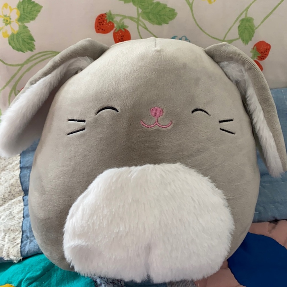 Blake 8” Squishmallow Bunny